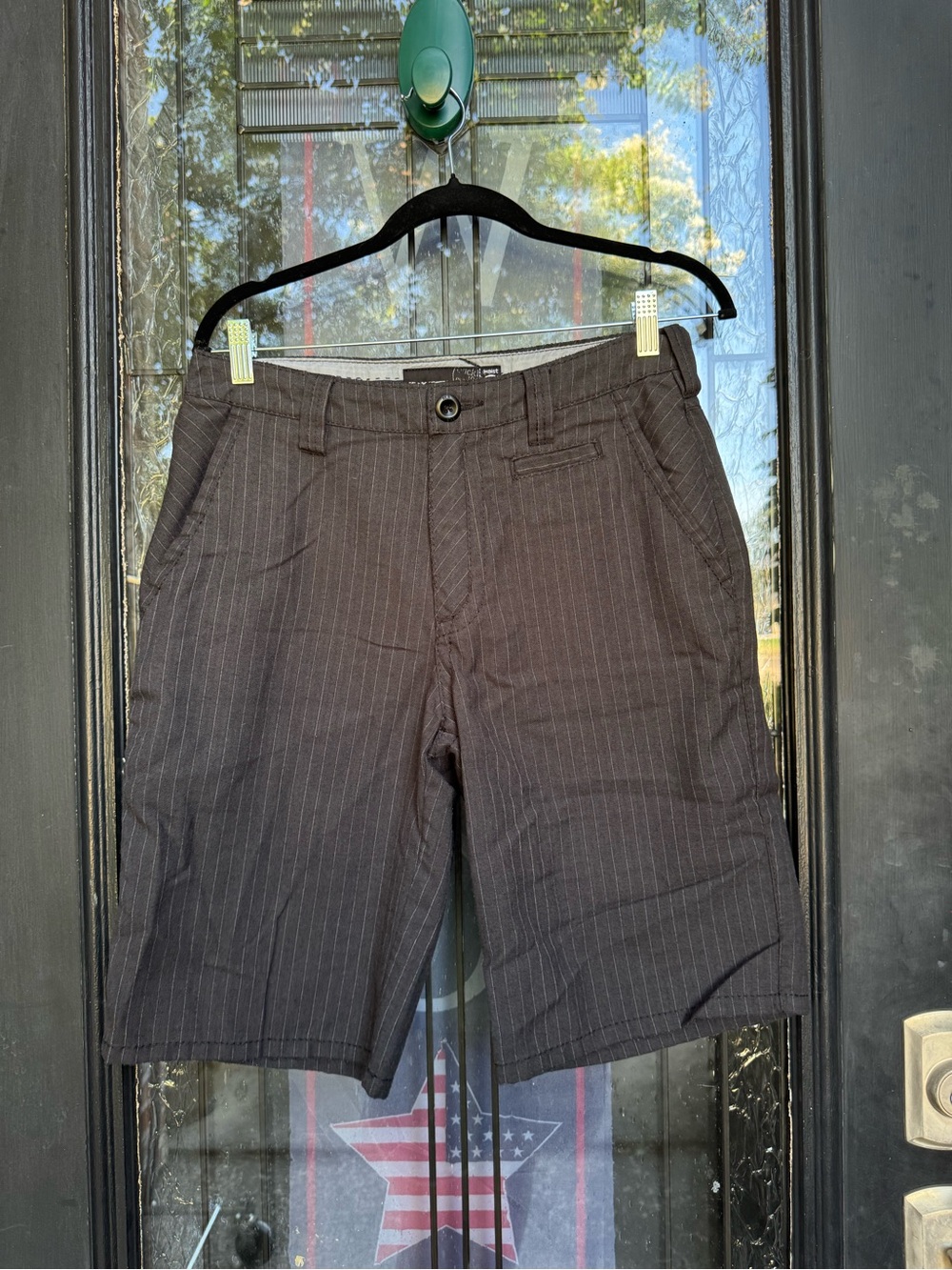 Vintage BKE (BUCKLE) Hudson Black Pinstripe Skate Shorts Size 30